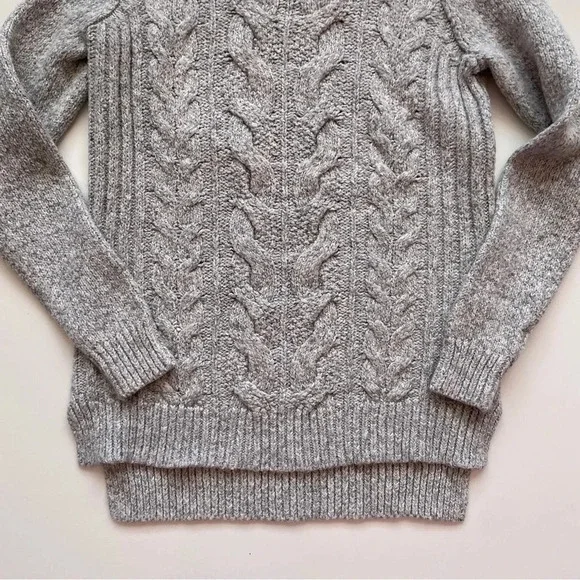 Tommy Hilfiger Adaptive Women's Cable-Knit Sweater with Wide Neck Size XS - Picture 7 of 12